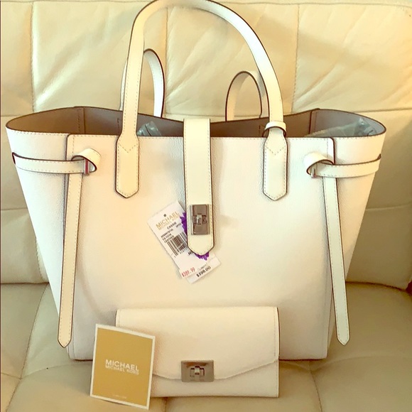 MICHAEL Michael Kors Handbags - MICHAEL Michael Kors Cassie Leather Tote & Wallet